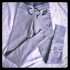 Nike lounge pants